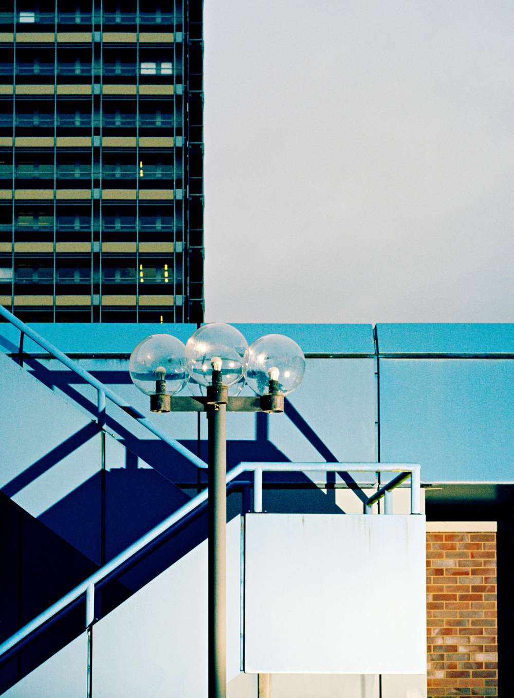 untitled (office building), 2016, 60x45cm