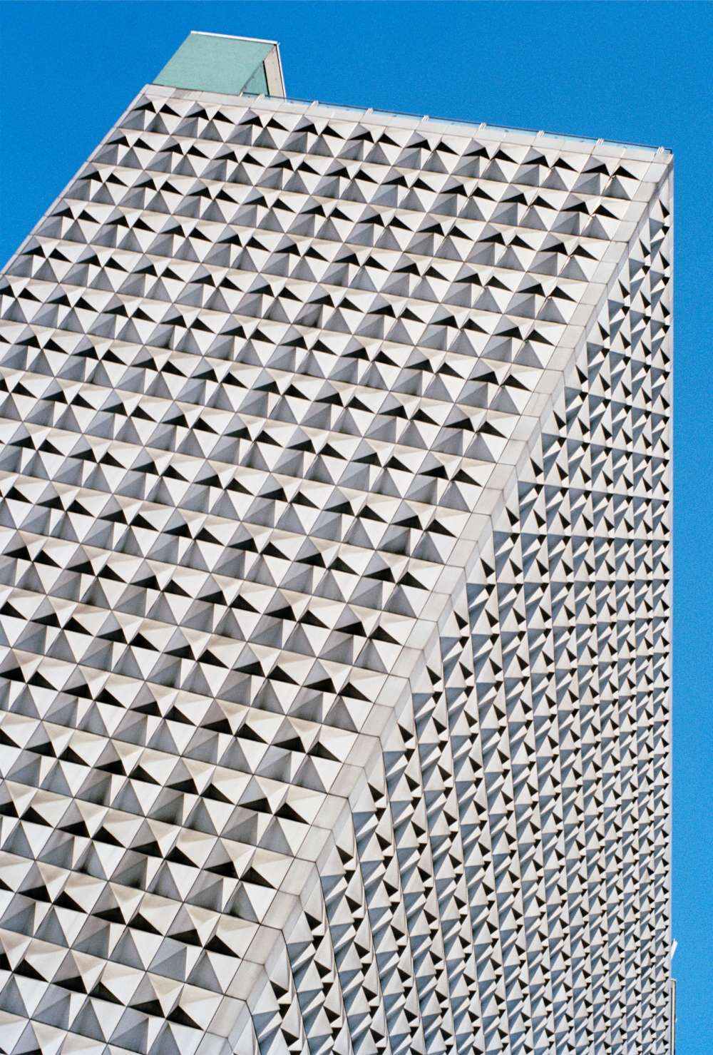 untitled (silver structure), 2016, 60x40cm