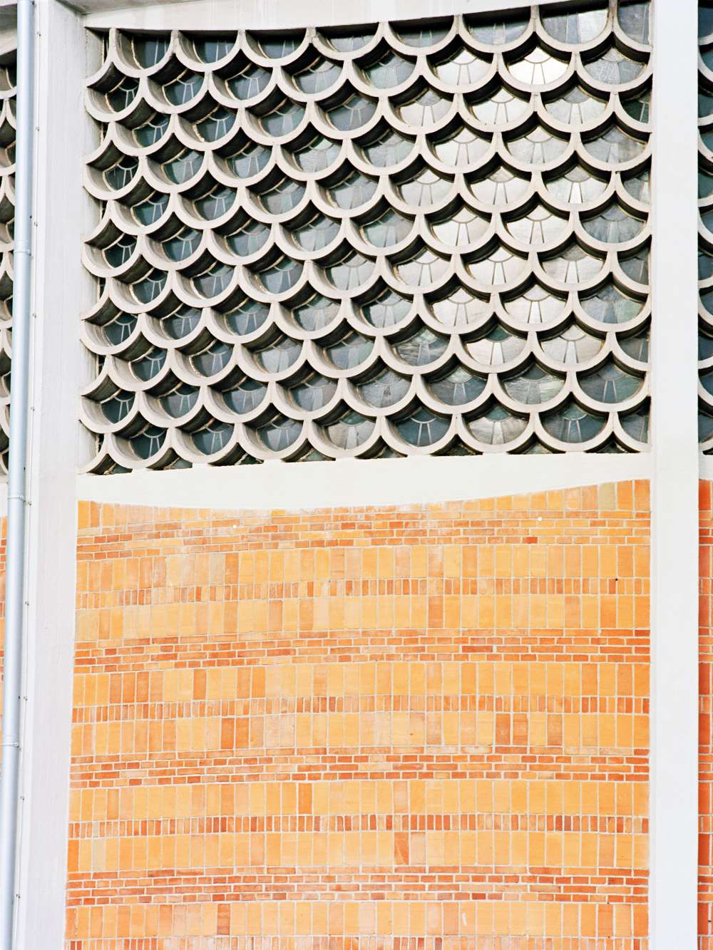 untitled (window scales), 2016, 38x30cm